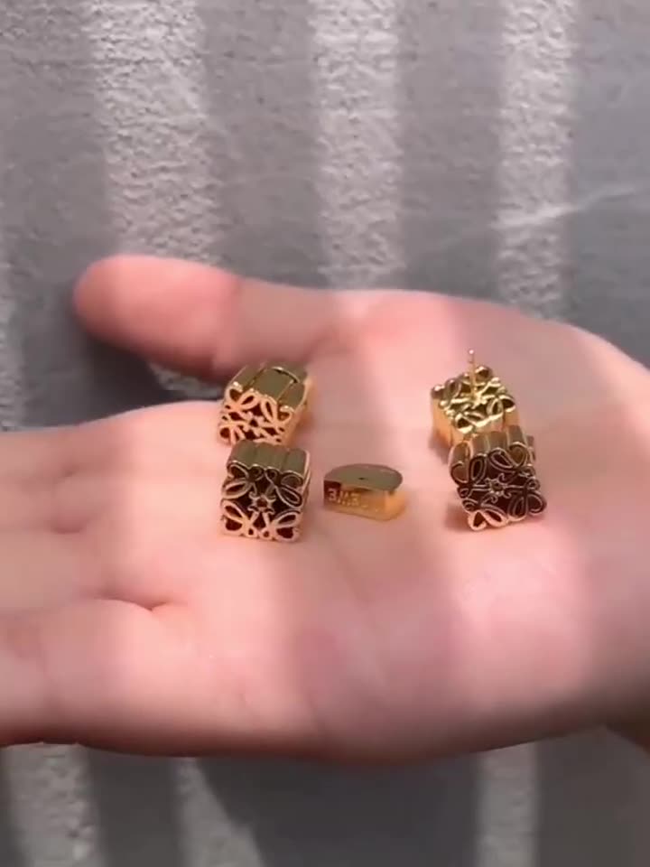 Square Filigree 18K Gold Silver Anti Tarnish Stud Earring Women Bulk