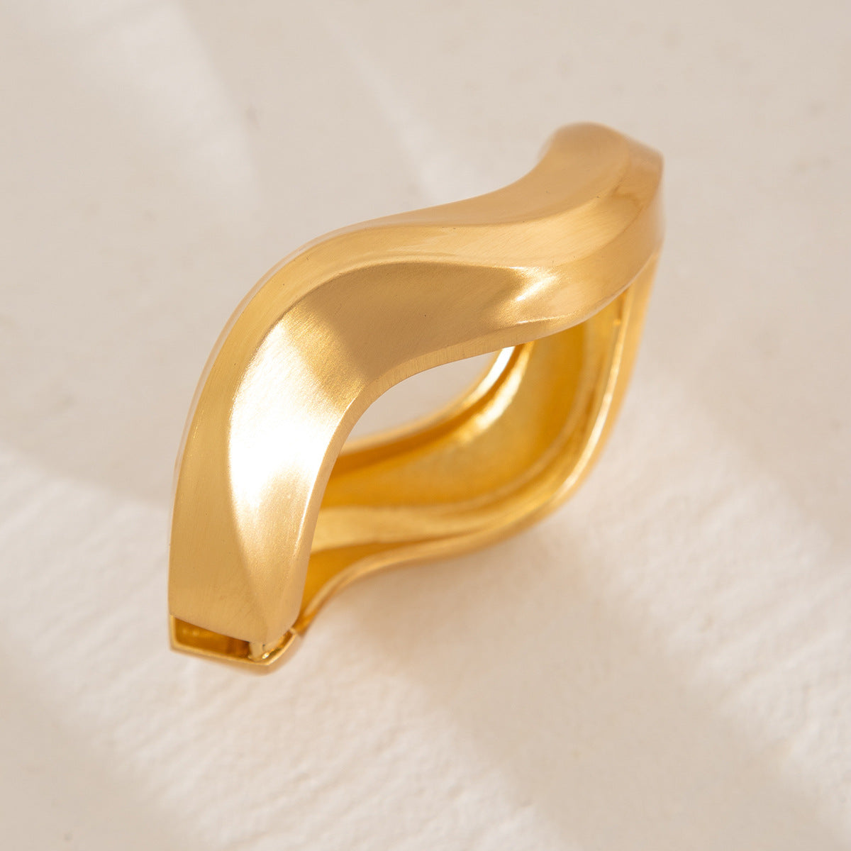 Matte Finish Wave 18K Gold Openable Kada Bracelet Pack Of 4 Women Bulk
