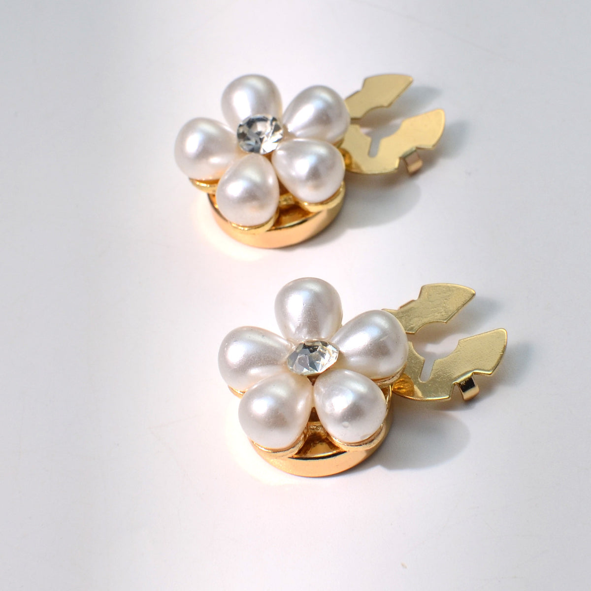 Luxury White Floral Pearl Cluster Gold Plated CZ Brass Button Cover Bulk