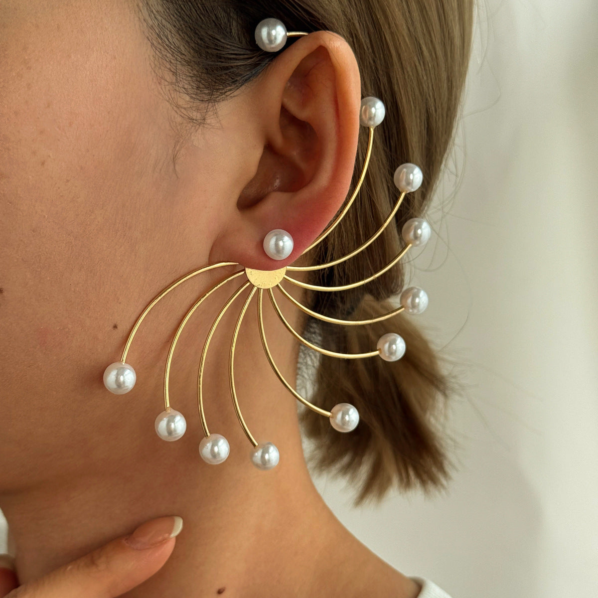 Designer Fan-Shaped Gold Plated Pearl Hoop Earrings For Women Bulk Secondary image