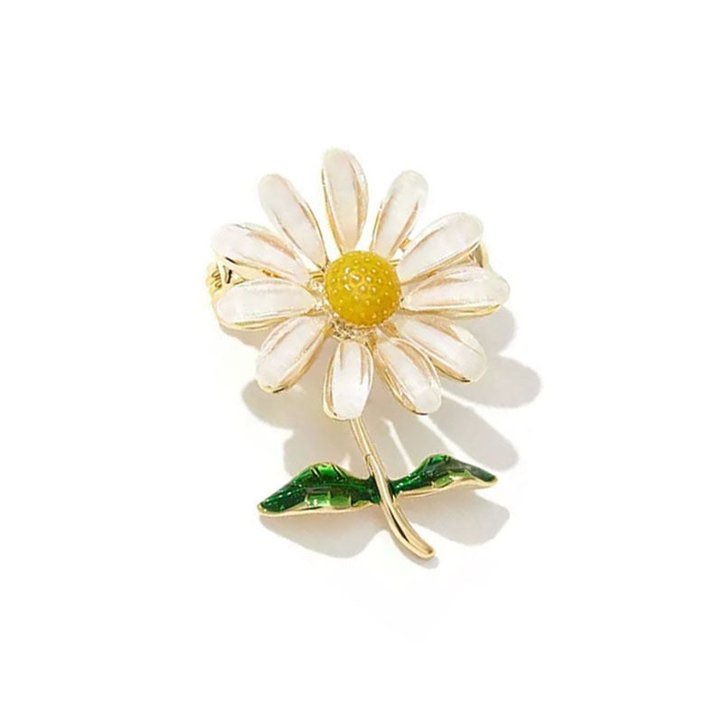 White Daisy Flower Gold Plated Enamel Brooch For Women Bulk