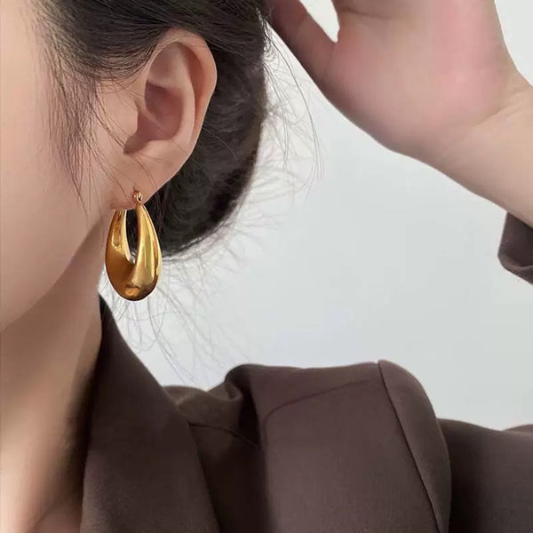 Bulk Gold Plated Anti Tarnish Stainless Steel Minimal Hoop Earrings Secondary image