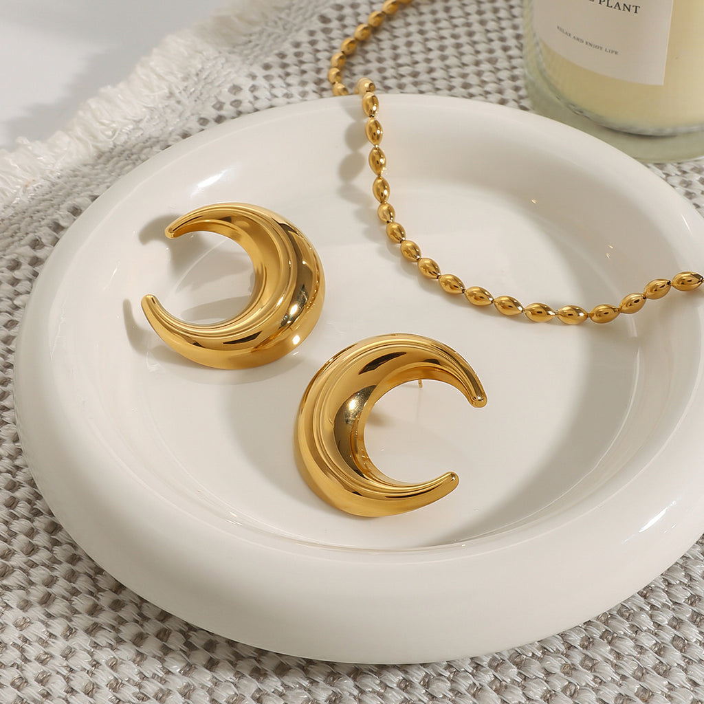Crescent Moon 18K Gold Stainless Steel Anti Tarnish Stud Earring Bulk