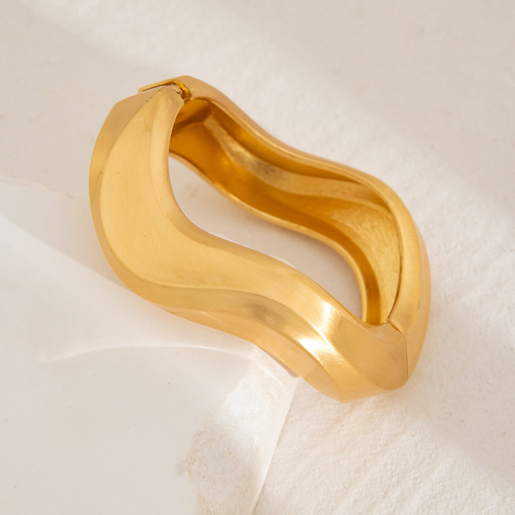 Matte Finish Wave 18K Gold Openable Kada Bracelet Pack Of 4 Women Bulk