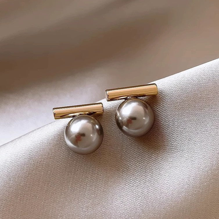 White Minimalist Geometric Gold Pearl Stud Earrings For Women Bulk