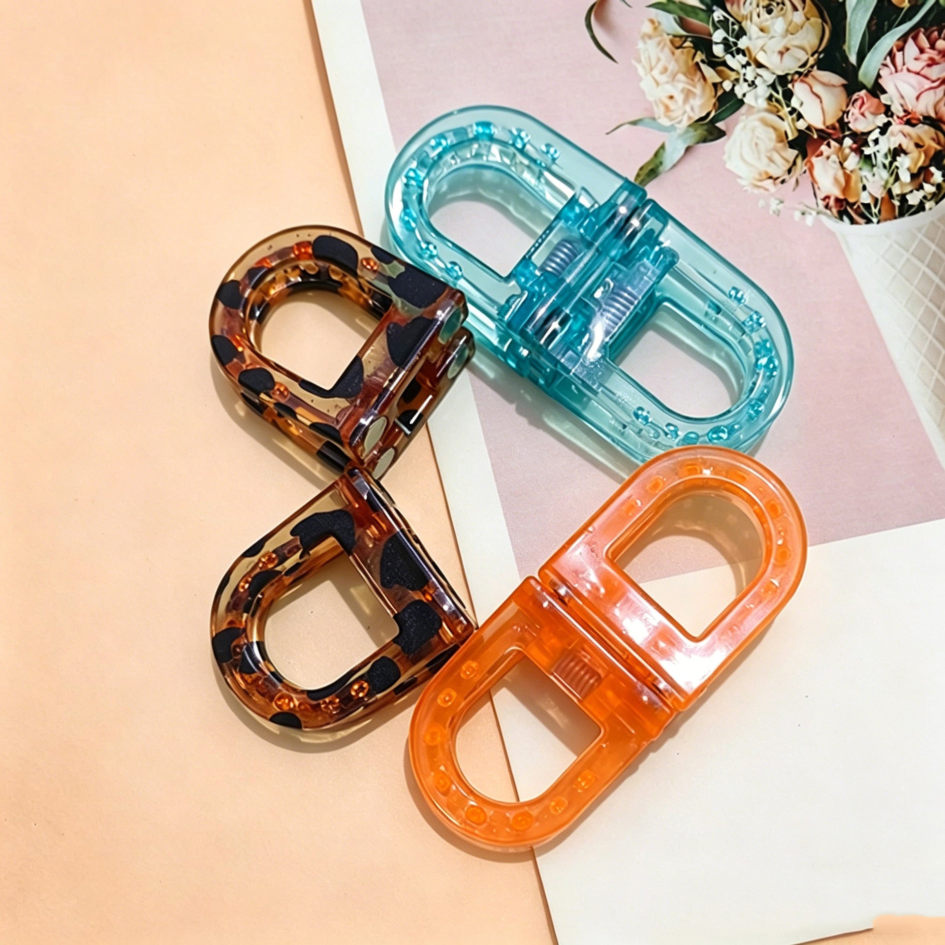 Multi Color Spring Clasp Clip Silver Resin Hair Accessories For Women Bulk