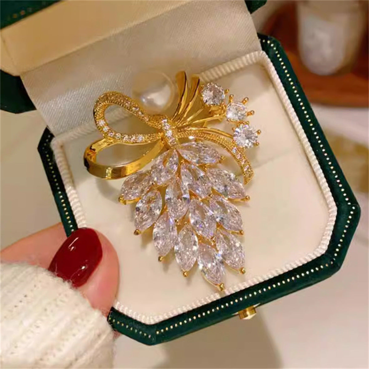 White Elegant Leaf Cluster Style Gold CZ Pearl Copper Brooch Wholesale