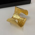 Bulk Textured Cut-Out Statement Gold Plated Plain Alloy Cuff & Kada