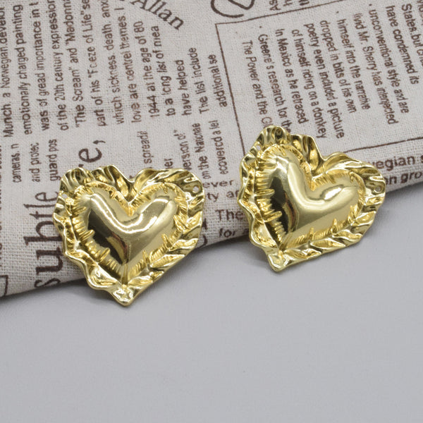 Beaten Finish Heart Boarder 18K Gold Stud Earring For Women Bulk Main image