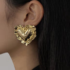 Beaten Finish Heart Boarder 18K Gold Stud Earring For Women Bulk