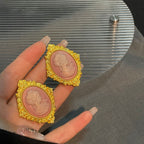 Traditional Queen Frame Pink 18K Gold Stud Earring For Women Bulk