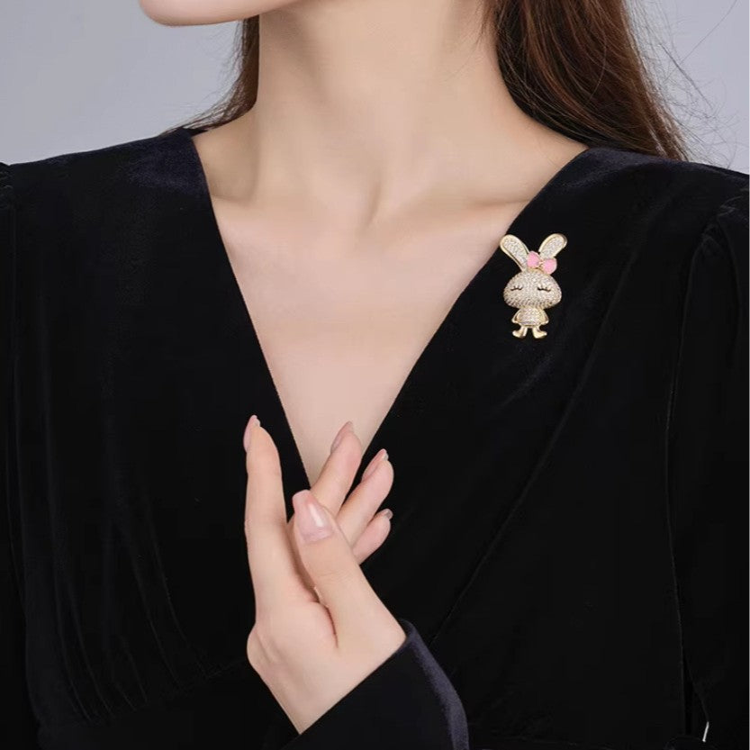 Gold Bunny Cubic Zirconia Copper Anti Tarnish Brooch For Women Bulk