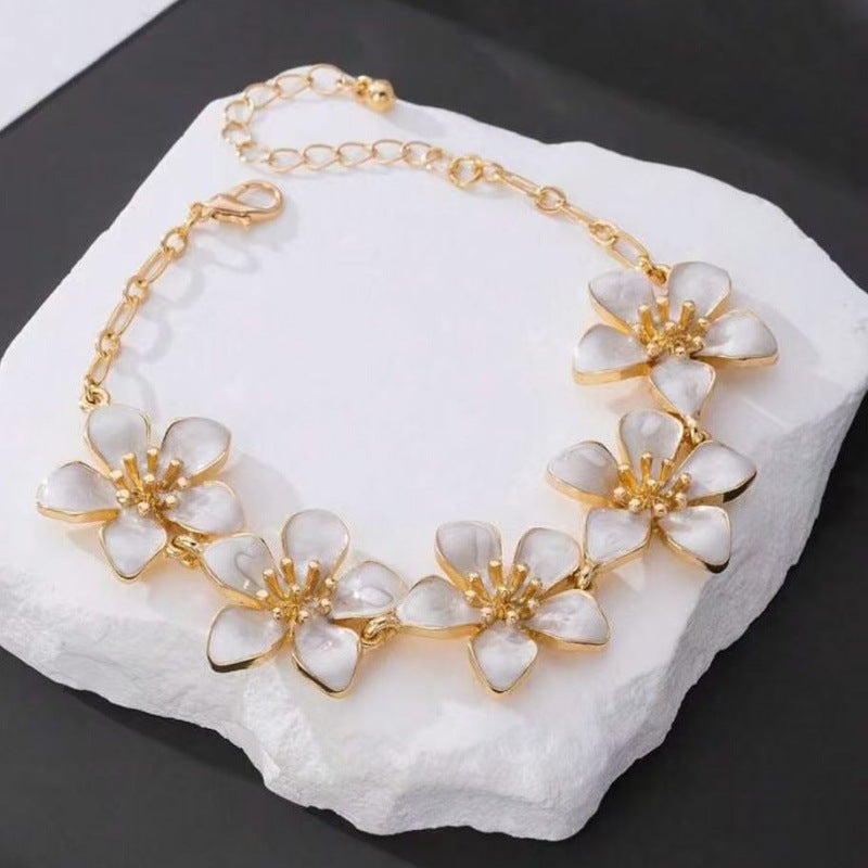 Beach White Flower Charm Gold Plated Enamel Anklets For Women Bulk