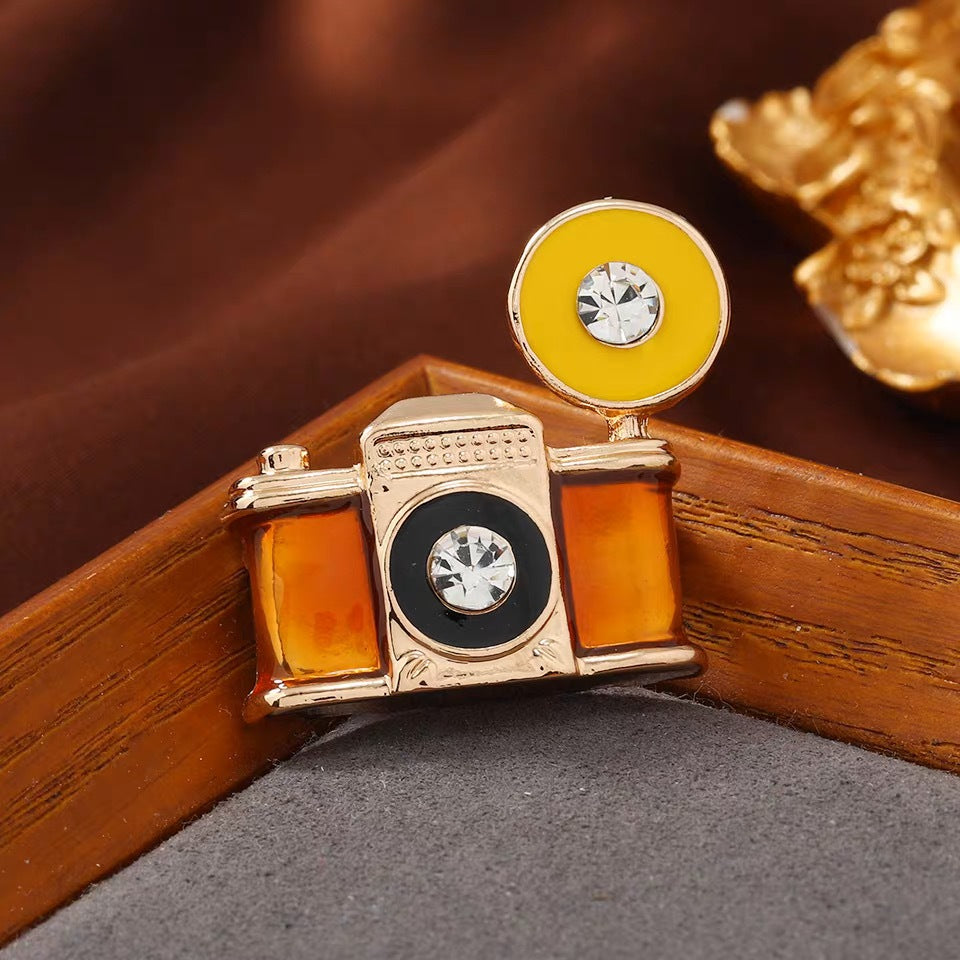 Multi Color Camera Gold Cubic Zirconia Copper Brooch For Women Bulk