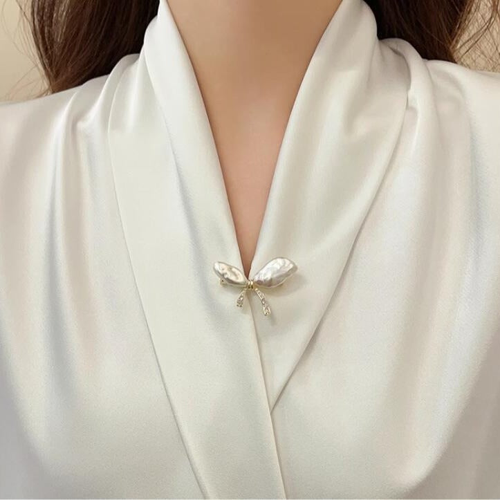 White Bow Gold Pearl Brooch For Women Bulk