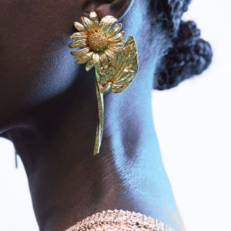 Sun Daisy Flower 18K Gold Plated Tassel Dangler Earring For Women Secondary image