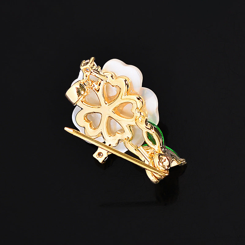 Designer White Flower Style Gold CZ Copper Anti Tarnish Brooch Bulk