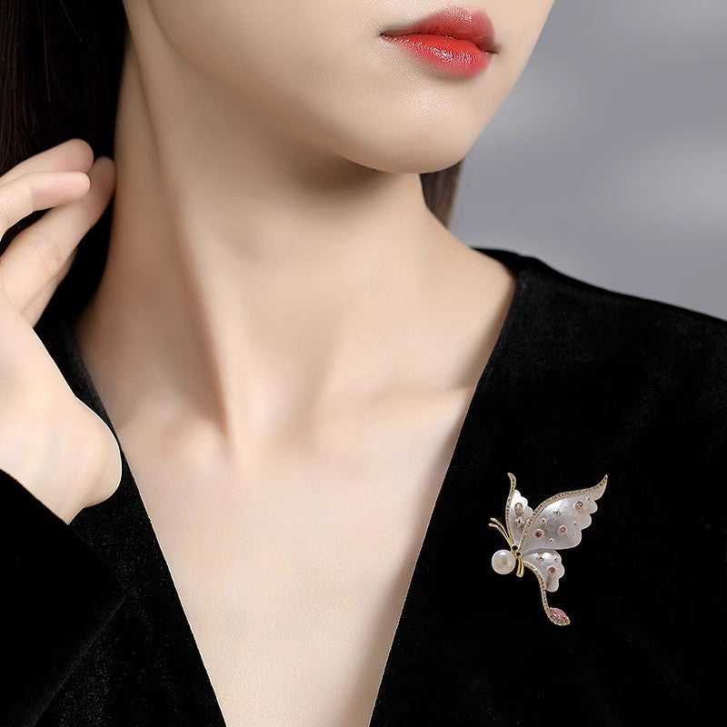 White Black Butterfly Gold CZ Pearl Brass Anti Tarnish Brooch Wholesale