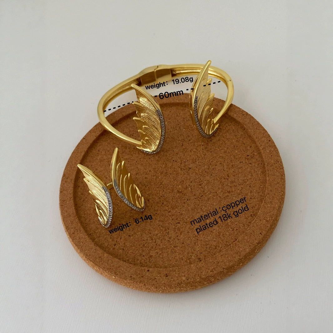 Gold Angel Wings Cubic Zirconia Copper Cuff & Kada Ring For Women Bulk