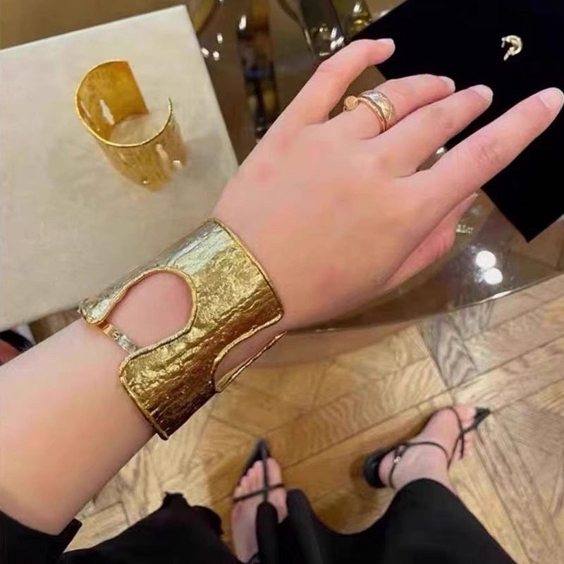 Bulk Textured Cut-Out Statement Gold Plated Plain Alloy Cuff & Kada Main image