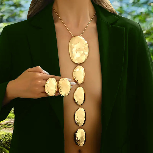 Designer Hammered Oval Gold Plated Plain Alloy Necklace For Women Bulk Main image