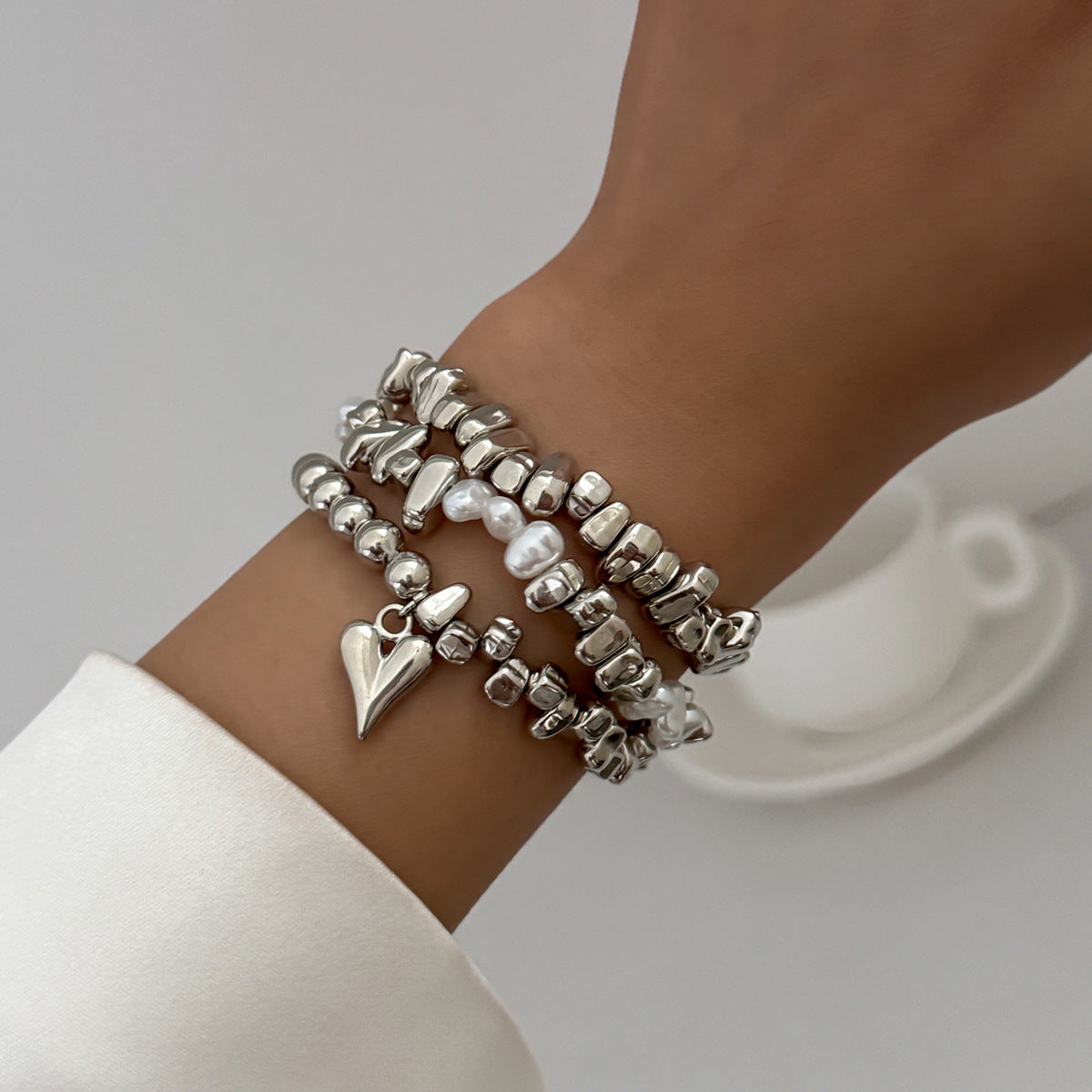 Layered Heart Modern Elastic Stretchable Silver Pearl Bracelet Bulk Main image
