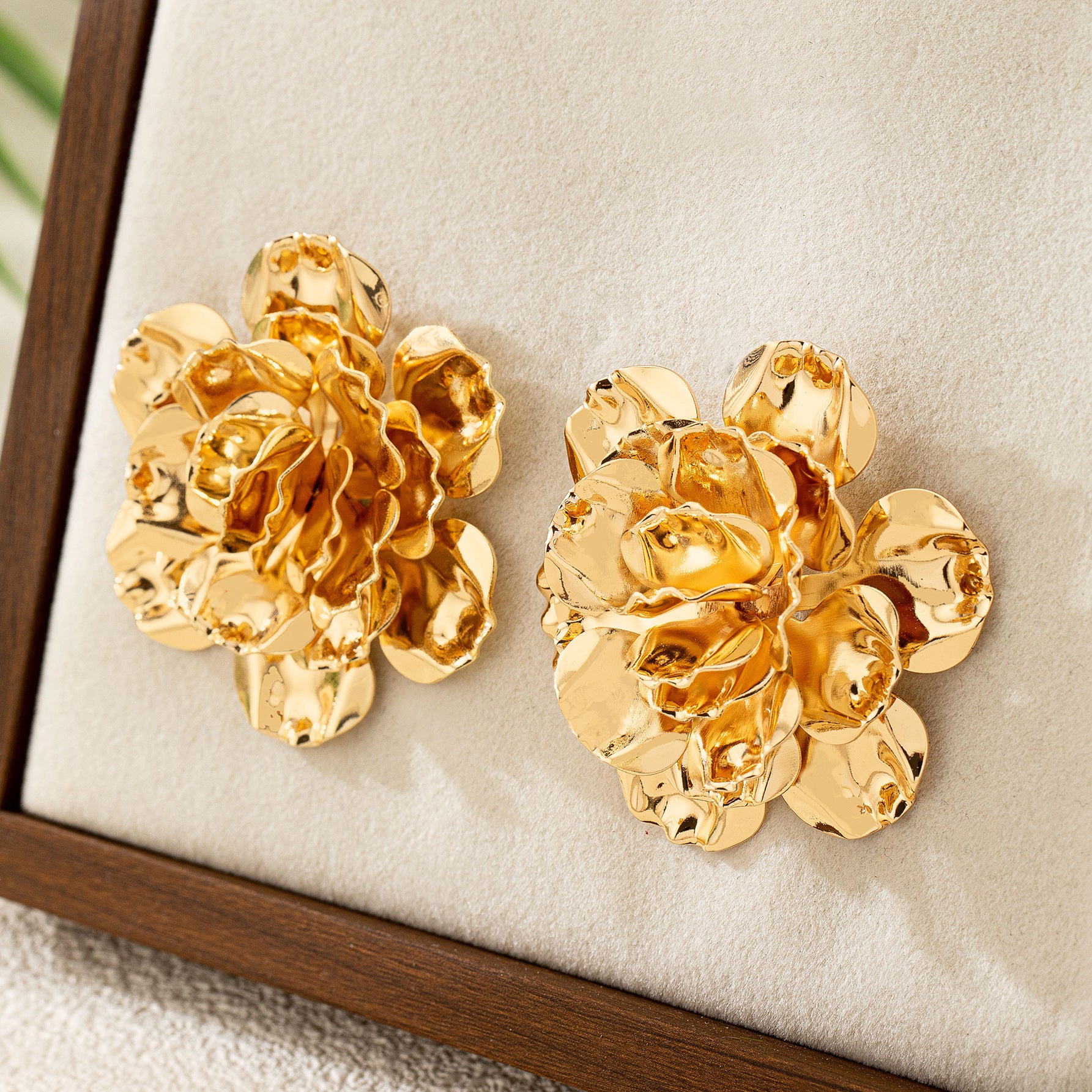 Bulk Flower Gold Plated Plain Alloy Statement Stud Earrings