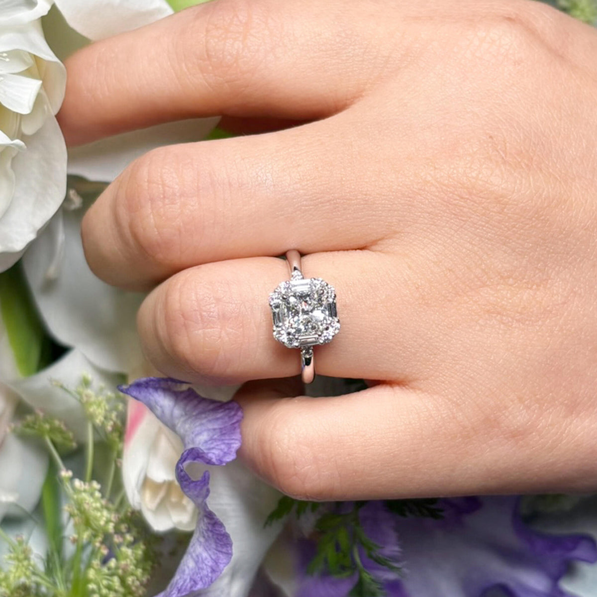 Silver Luxurious Radiant-Cut Cubic Zirconia Copper Adjustable Ring Bulk