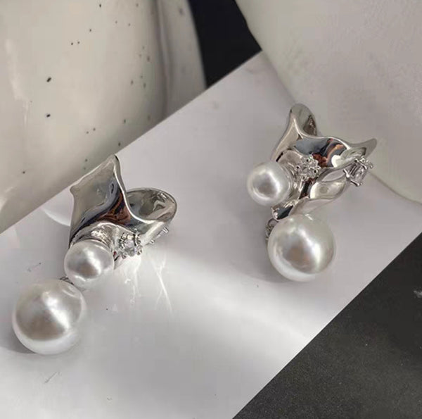 Luxury Silver Sculptural Pearl Copper Right Single Ear Cuff Earrings Bulk Secondary image