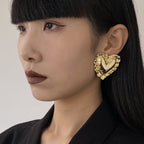Beaten Finish Heart Boarder 18K Gold Stud Earring For Women Bulk