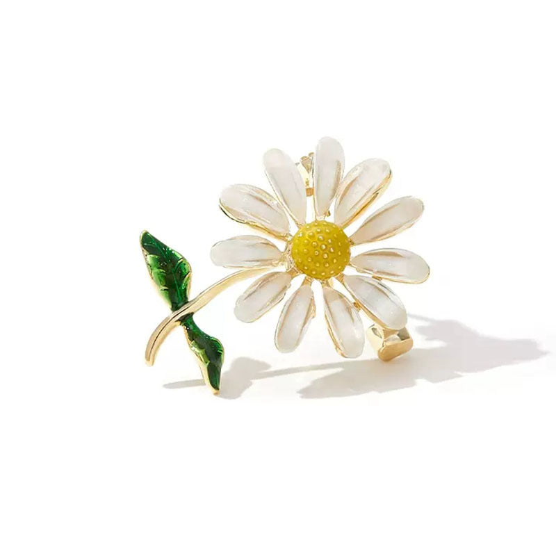 White Daisy Flower Gold Plated Enamel Brooch For Women Bulk