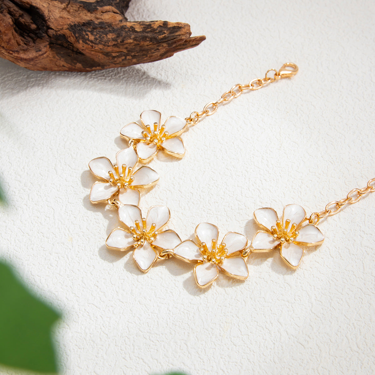 Beach White Flower Charm Gold Plated Enamel Anklets For Women Bulk