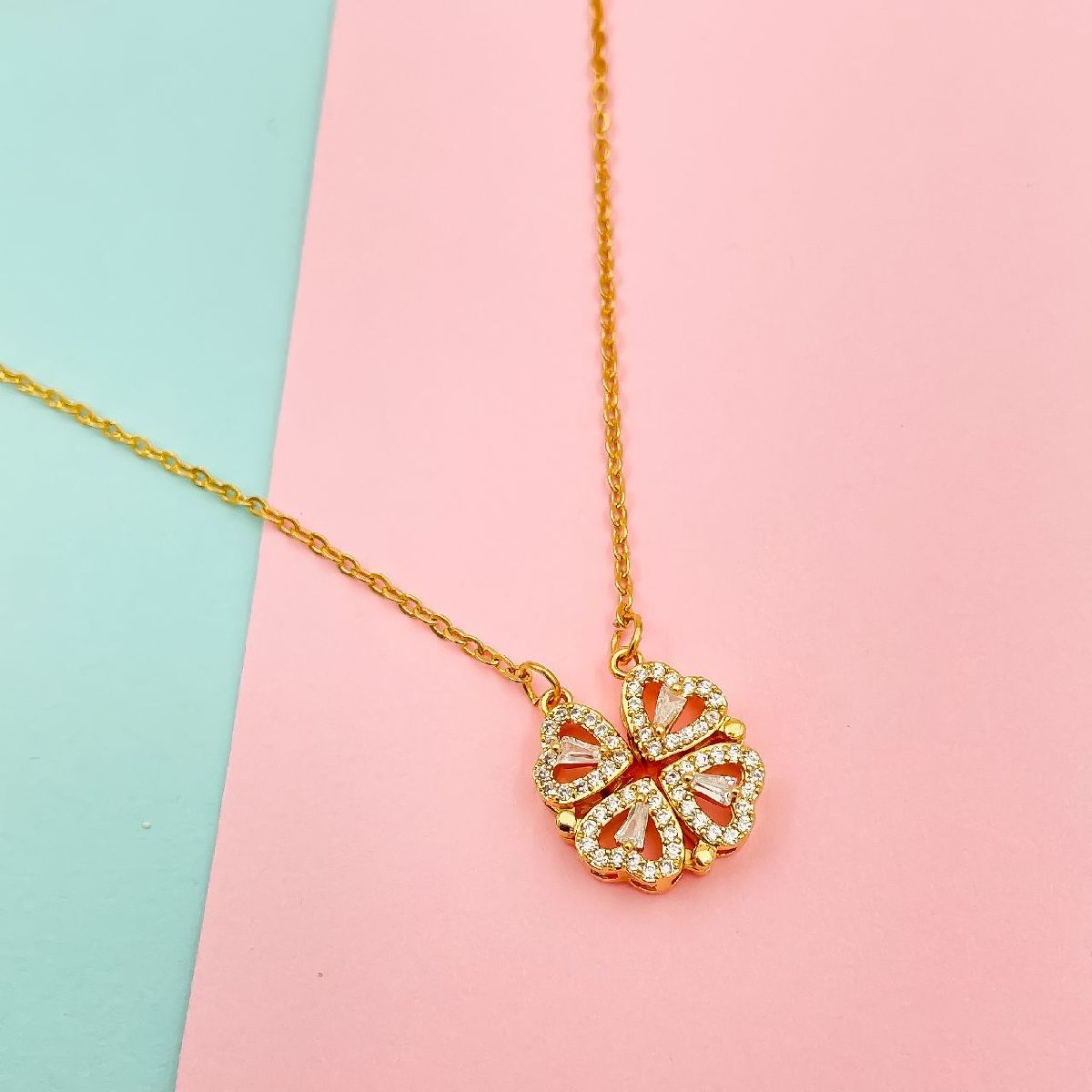 Clover Stainless Steel Cubic Zirconia Magnet Openable Necklace Pendant Chain Women Silver