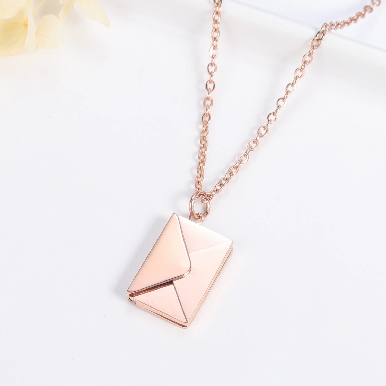 Envelope Engrave Custom Personalized Stainless Steel Necklace Pendant Chain For Women