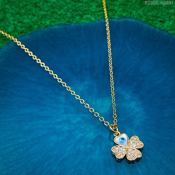 Clover Flower Mother Of Pearl Evil 18K Gold Pendant Chain Bulk Main image