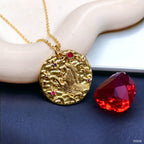 Pisces Beaten 18K Gold Medallion Zodiac Sign Chain For Women Bulk