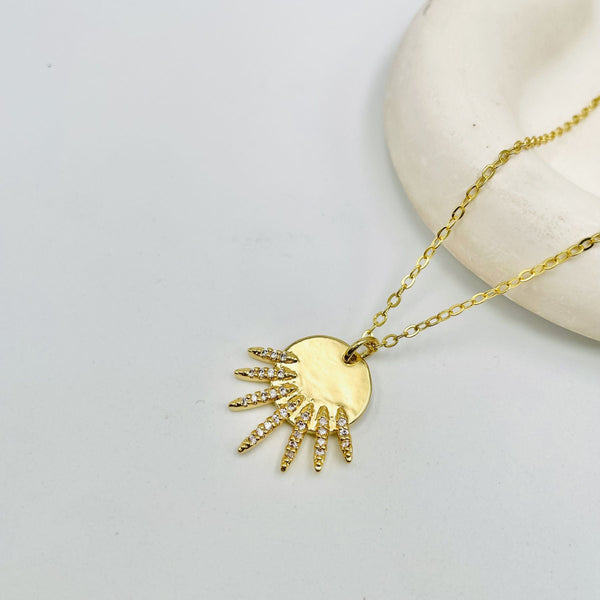 Sun Cubic Zirconia 18K Gold Anti Tarnish Pendant Chain For Women Bulk Main image
