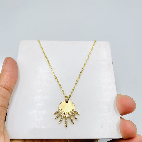 Sun Cubic Zirconia 18K Gold Anti Tarnish Pendant Chain For Women Bulk Secondary image