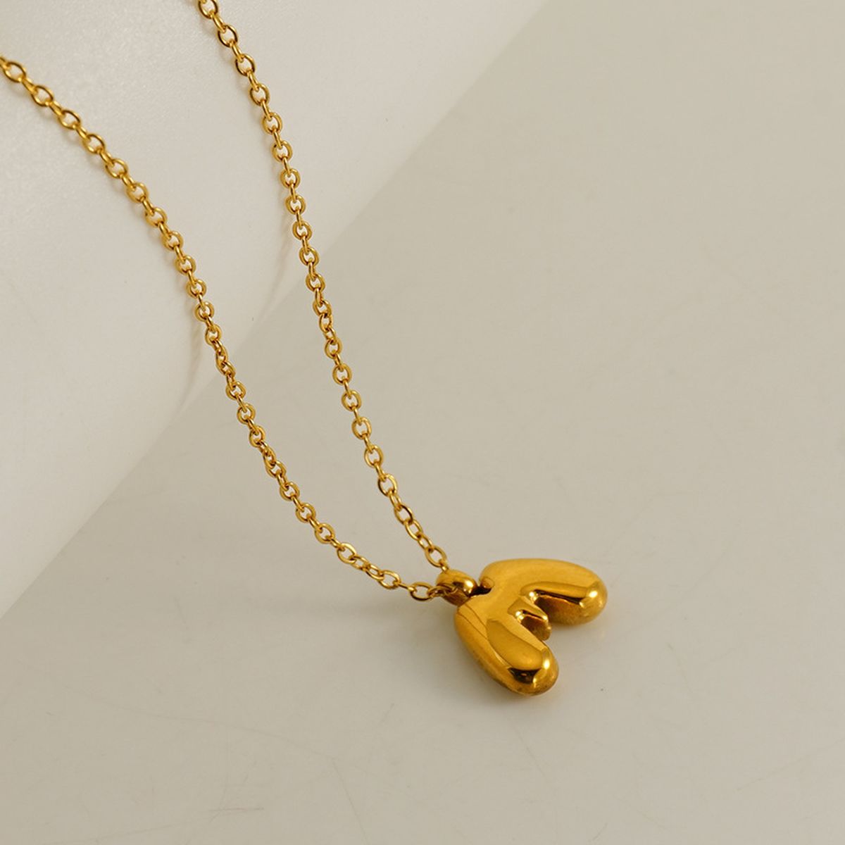 Customized Personalized Bold Initial Letter A 18K Gold Stainless Steel Penda80nt Chain For Women