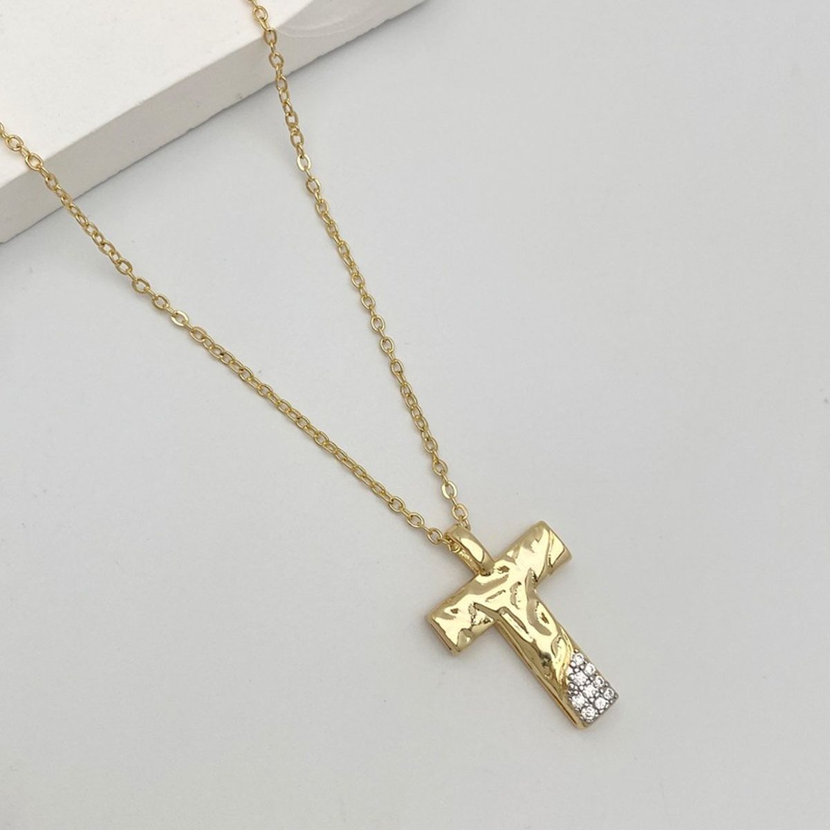 Initial Alphabets Letter A Cubic Zirconia 18K Gold Silver Anti Tarnish Pendant Chain For Women