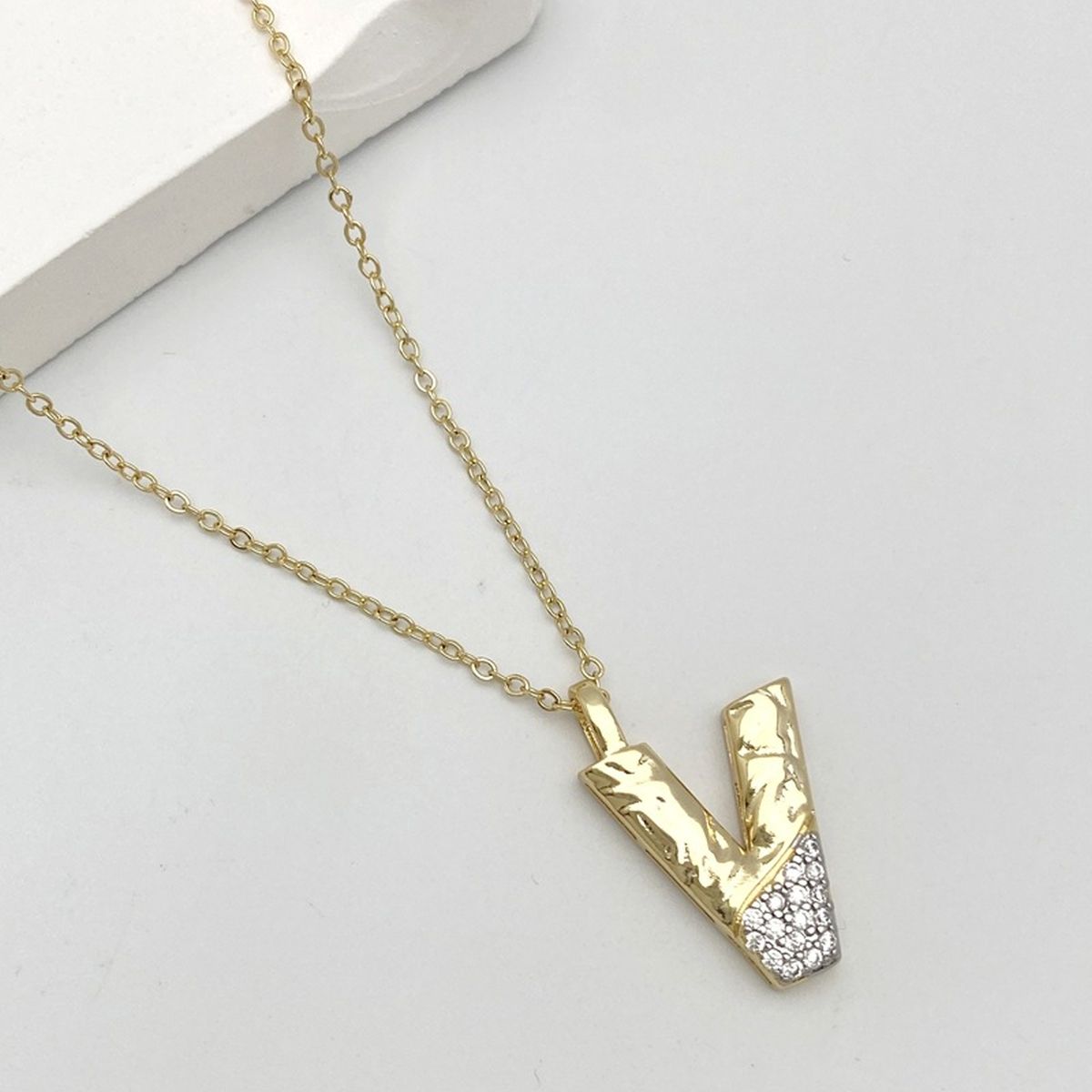 Initial Alphabets Letter A Cubic Zirconia 18K Gold Silver Anti Tarnish Pendant Chain For Women
