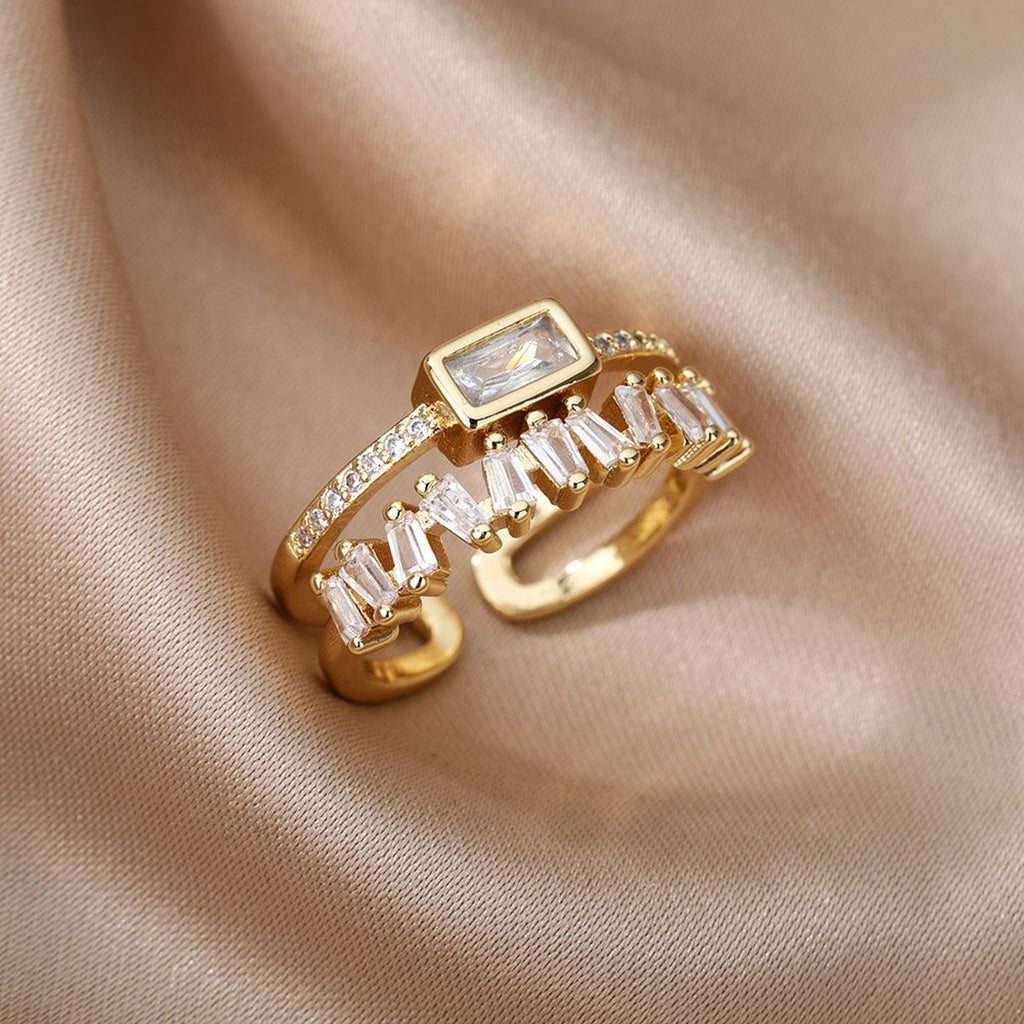 Stylish Baguette American Diamond Gold Ring For Women Bulk