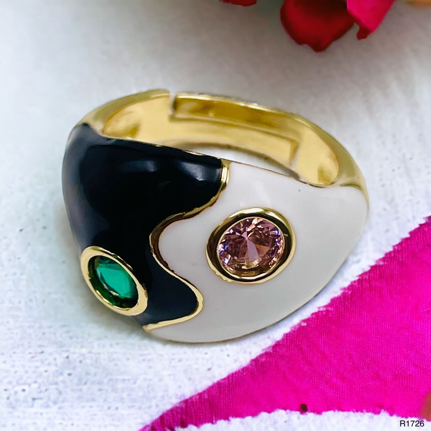 Ying Yang Black White Enamel 18K Gold Free Size Adjustable Ring Bulk