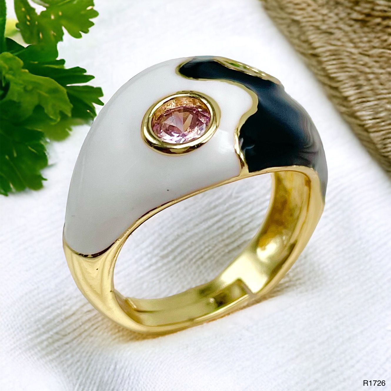 Ying Yang Black White Enamel 18K Gold Free Size Adjustable Ring Bulk