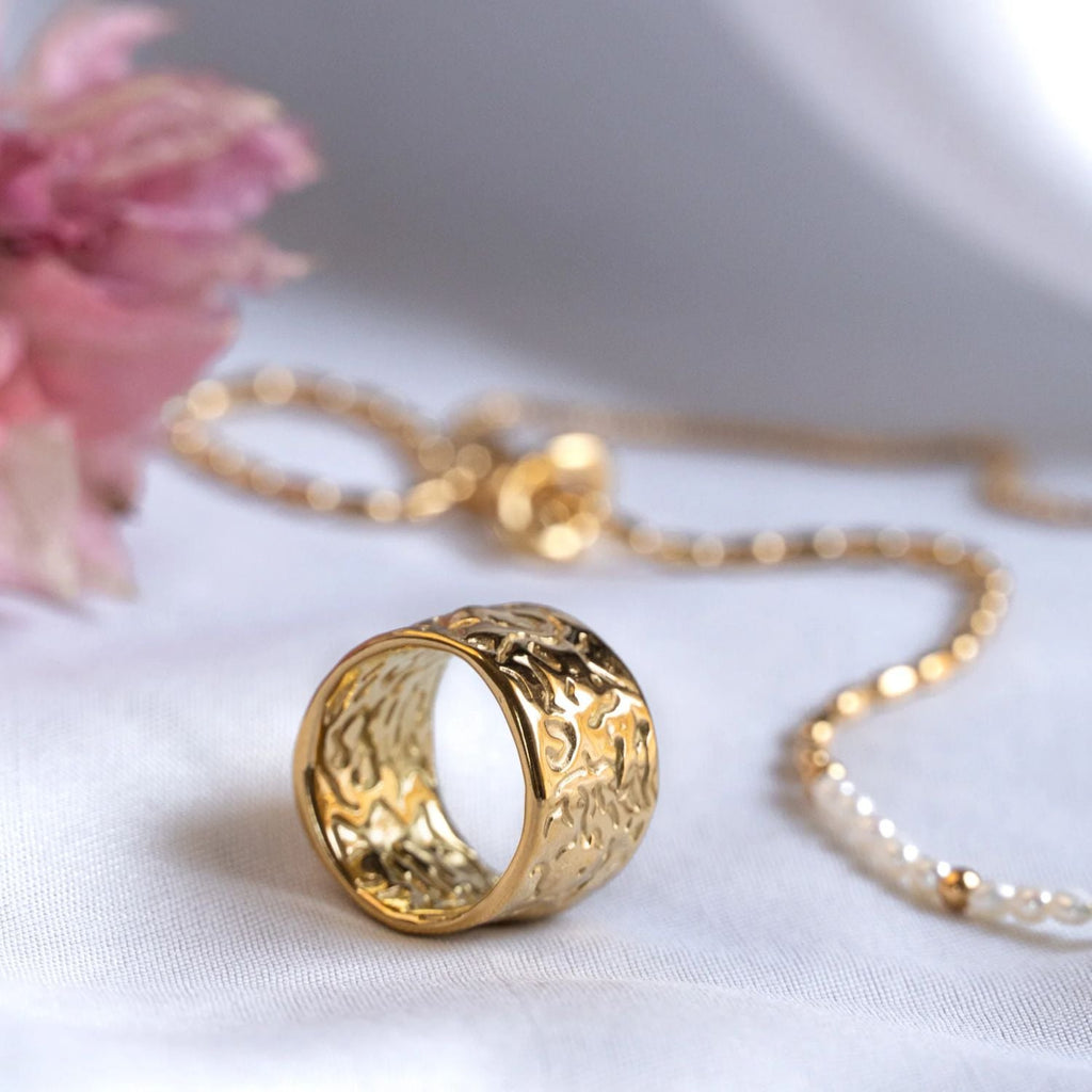 Hammered 18K Gold Stainless Steel Anti Tarnish Band Ring Women Bulk