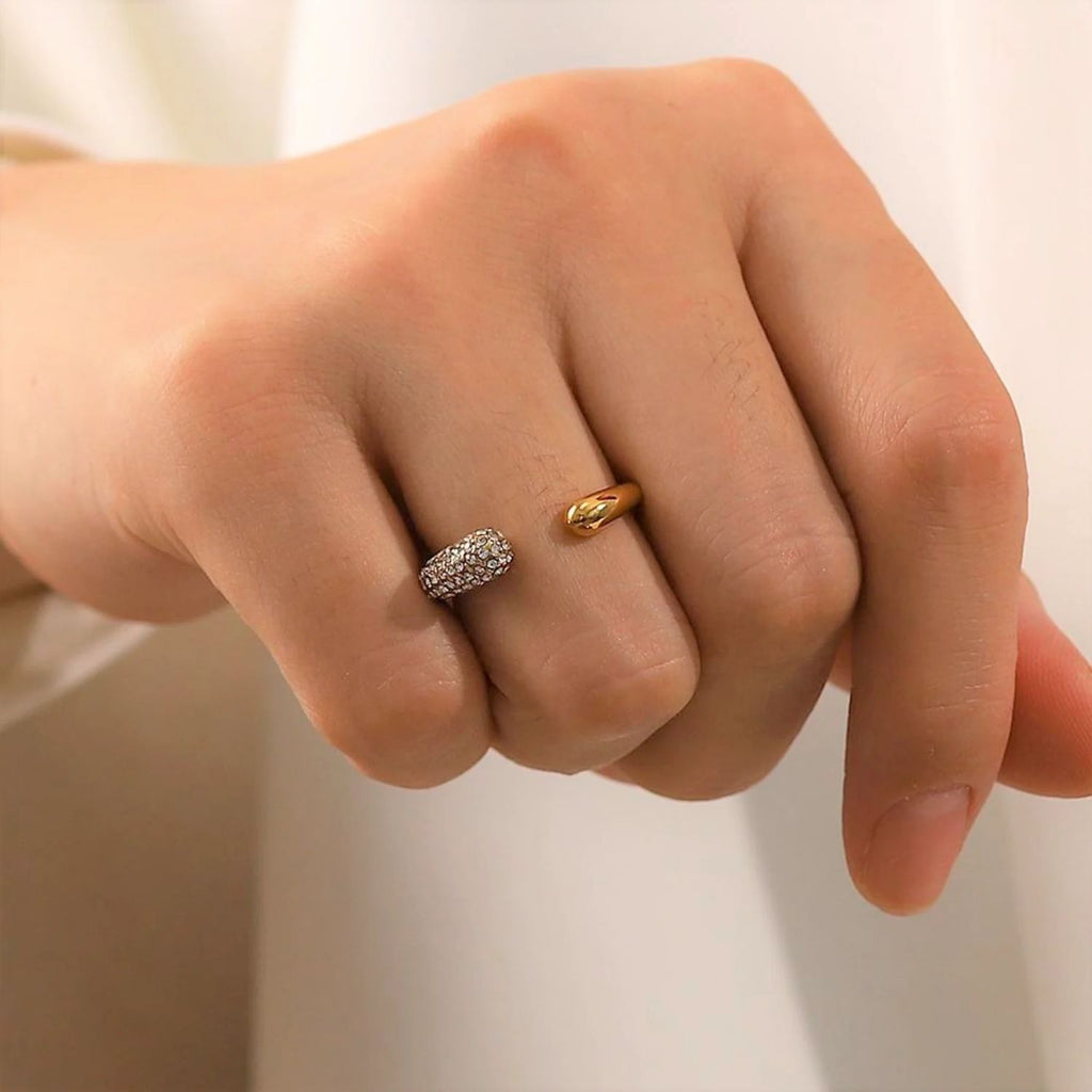 Studded CZ 18K Gold Stainless Steel Anti Tarnish Ring Free Size Bulk