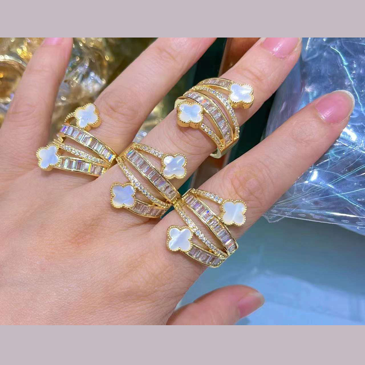 Baguette Clover Flower Cubic Zirconia Mother Of Pearl White 18K Gold Anti Tarnish Adjustable Ring For Women Main image