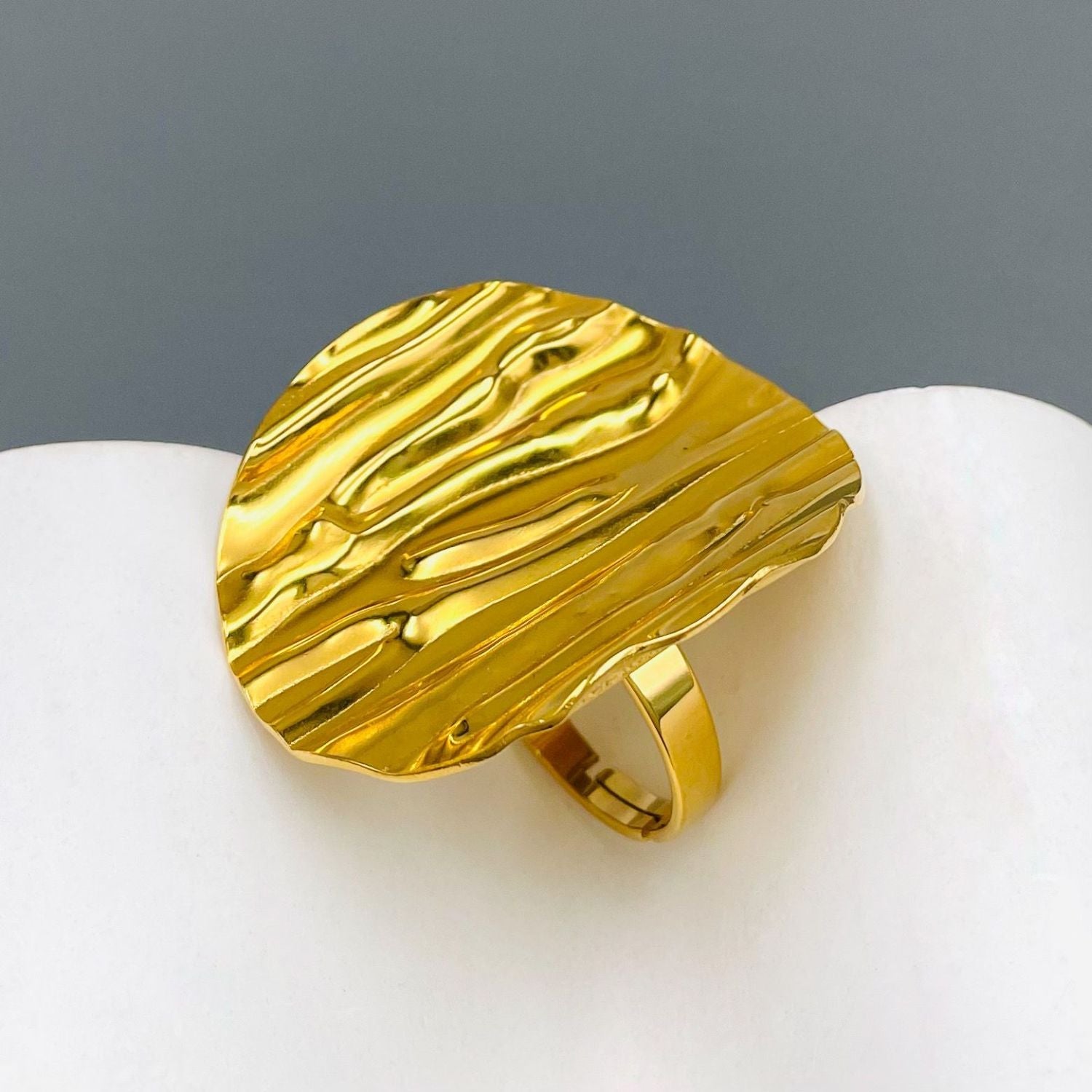 Dented Band 18K Gold Stainless Steel Anti Tarnish Adjustable Ring Bulk