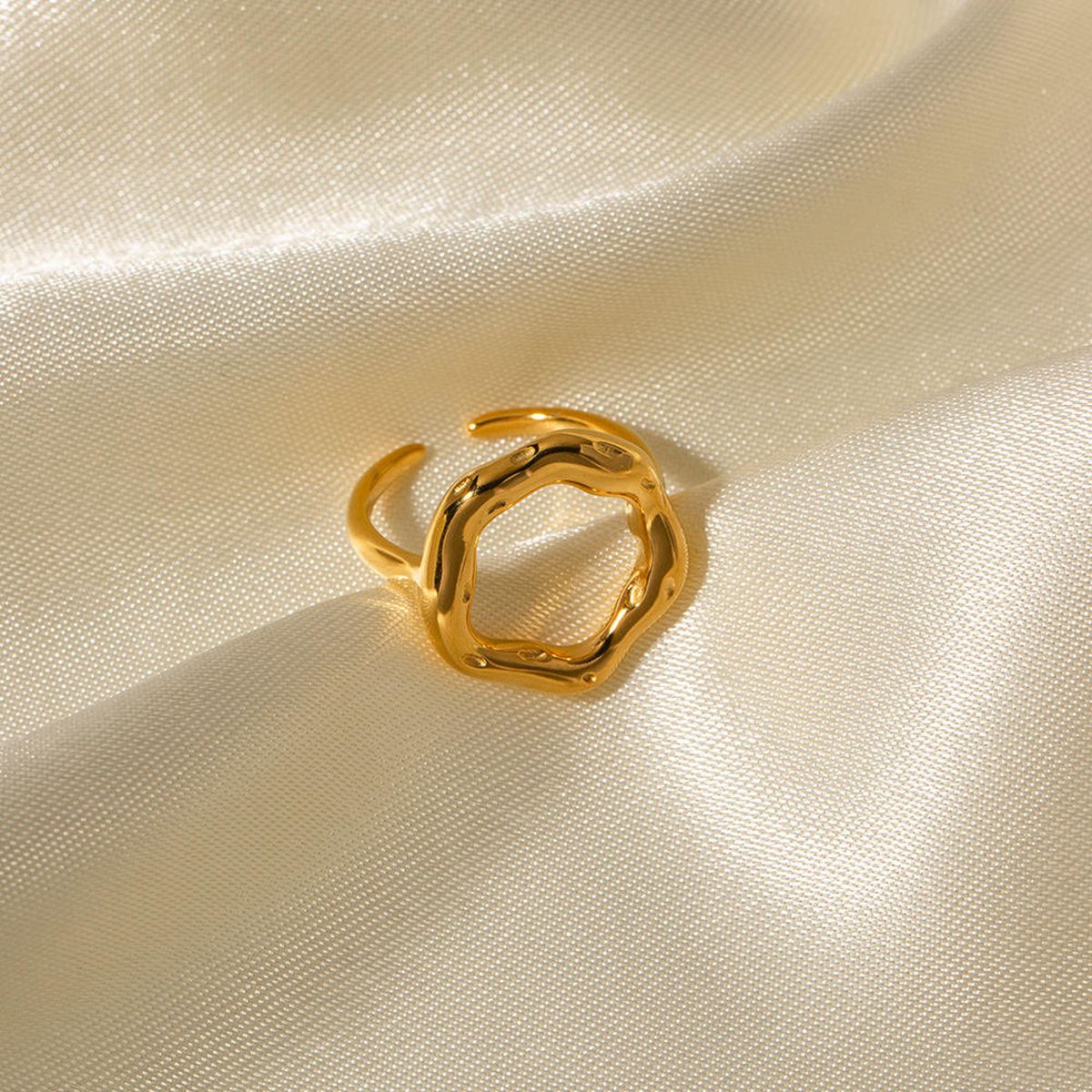 Dented Circle 18K Gold Anti Tarnish Free Size Ring For Women Bulk Main image