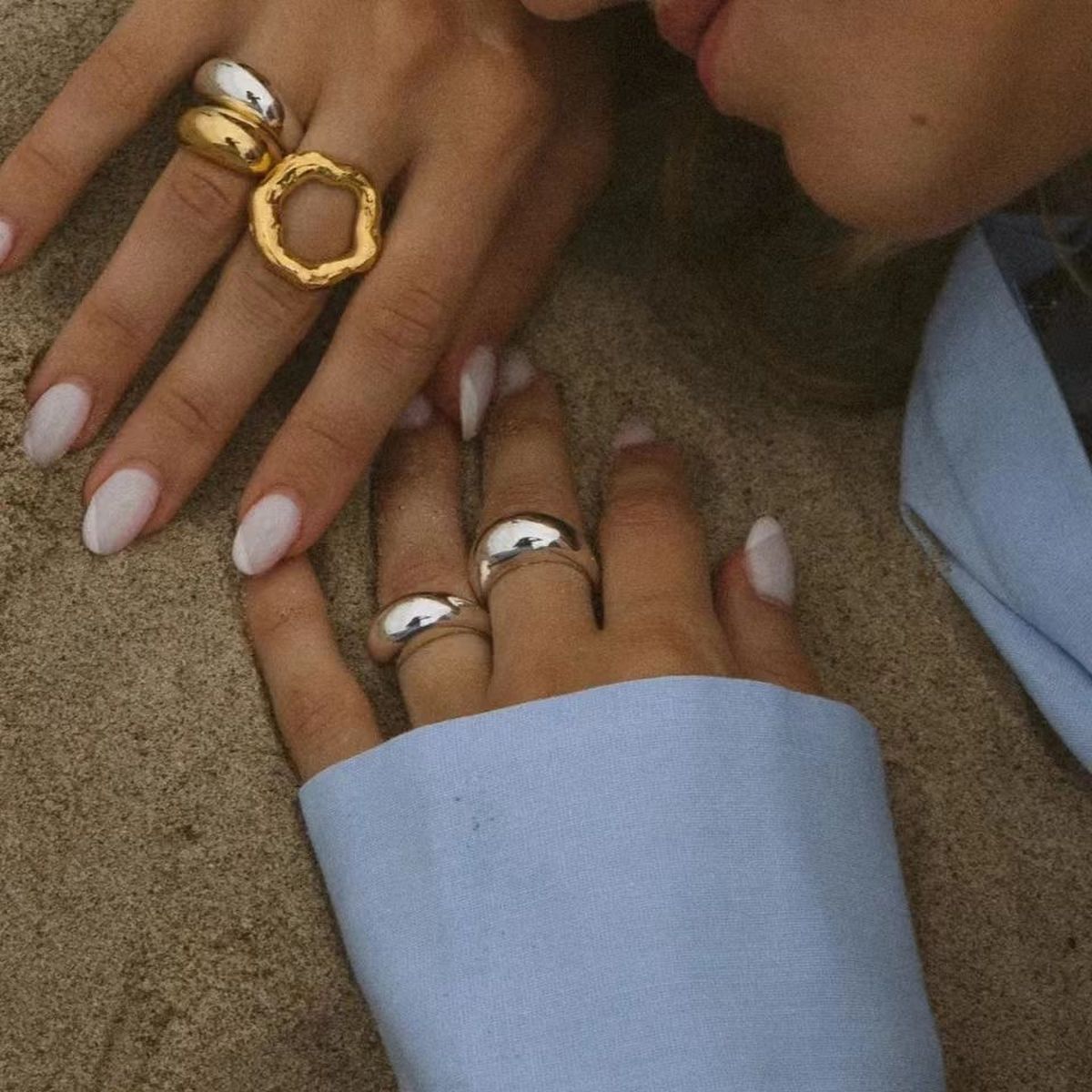 Dented Circle 18K Gold Anti Tarnish Free Size Ring For Women Bulk